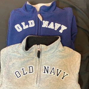 12-18 months Boys Old Navy Sweat shits 💙🤍